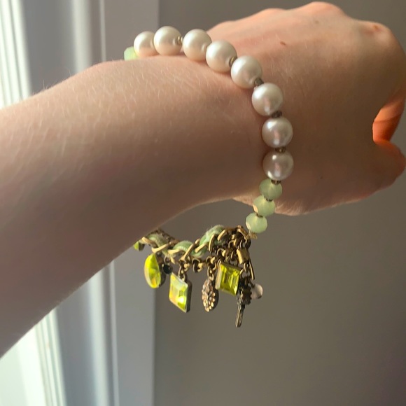 Betsey Johnson Charm Bracelet. - Picture 5 of 6